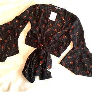 NWT Crop top with bell sleeves